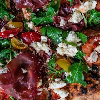 Pizza bresaola