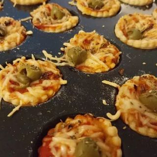 Tartelette pizza au thon fromage (5piéces)