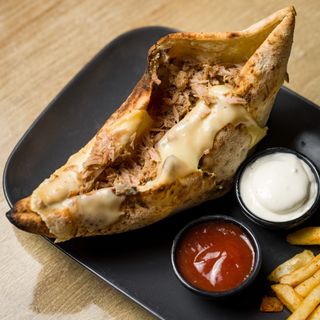 Panuozzo thon gruyère