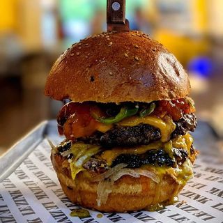 Le Double Trouble Burger