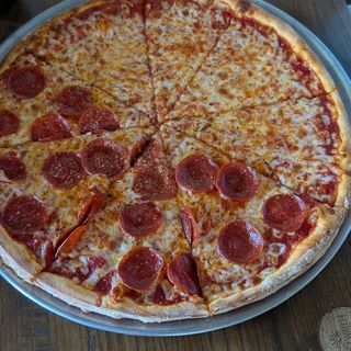 Pizza pepironi moyenne