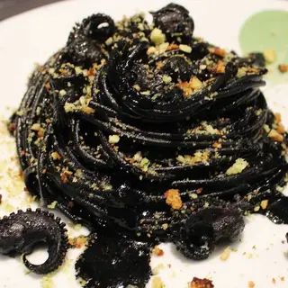 Spaghetti al Nero di Seppia