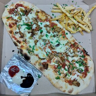 Pizza demi mètre escalope