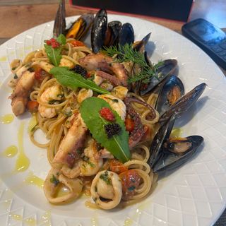 Grand Spaghetti Al Frutti Di Mare