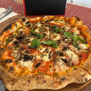Pizza funghi