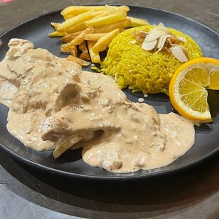 Plat Escalope Sauce Champion