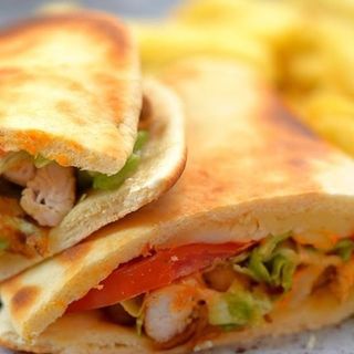 MAKLOUB ESCALOPE + FRITE