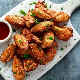 box 10 pièces chicken wings grillés + garniture+frite+boisson 