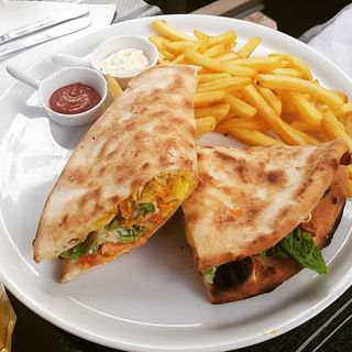 Makloub Escalope grillé