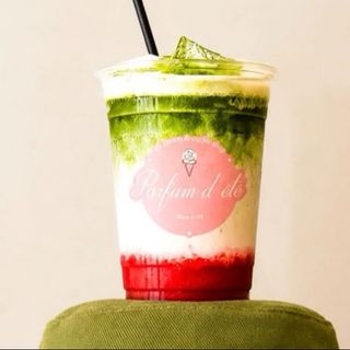 Iced Pink matcha