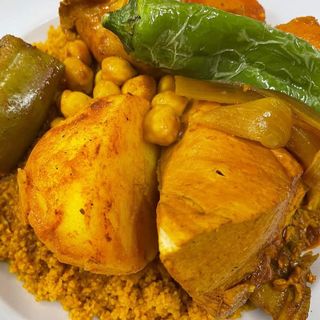 كسكسي دجاج و بريكة