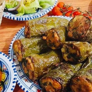 صحن فلفل محشي  و صوص و عظمة+بريكة