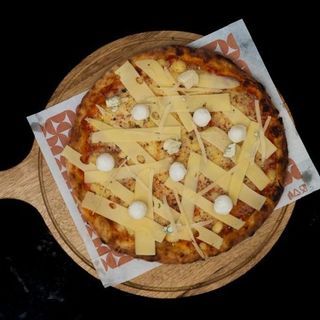 Quattro Fromaggi (sauce blanche)