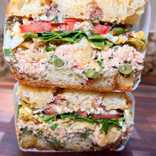 Focaccia al tonno