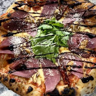 Pizza Bresaola