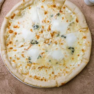 Pizza 4 fromages 40