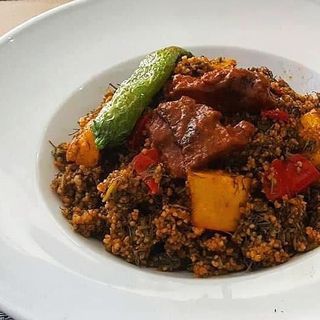 Plat besbes sfaxien avec merguez boeuf