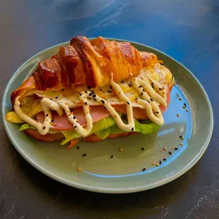 Croissant Salé Jambon fumé Oeuf Gryuére