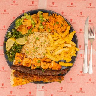 Plat chich taouk + kebab viande + kebab poulet / وجبة شيش طاووق + كباب لحم + كباب دجاج