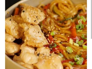 Nouilles sautées pâte Riz poulet