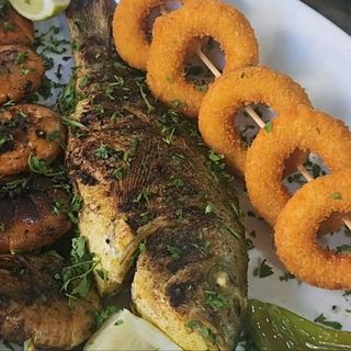 COCKTAIL DE MER (POISSON, CREVETTE,CALAMAR))