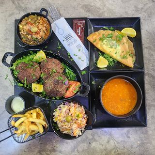 Plat Kabeb grillé ( صحن كباب مشوي)