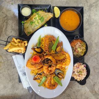 Makrouna Fruit De Mer (مقرونة غلال البحر)