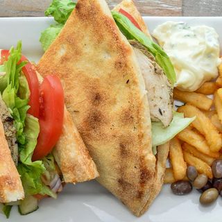 Ma9loub Steak Haché frites 