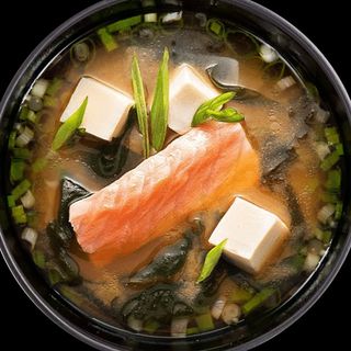 Soupe miso, saumon, nouille