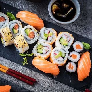 24 Pièces All Salmon Mix Box