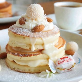 Fluffy pancakes Raffaello