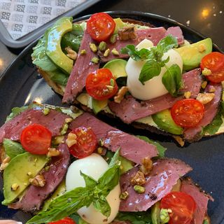 Toast Bresaola Avocat
