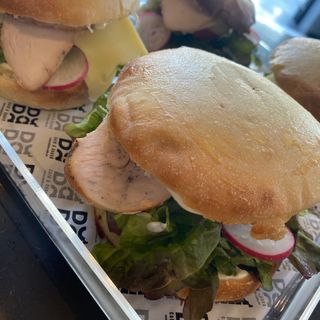 Mini Sandwich Poulet Rustique Sauce À L'ail