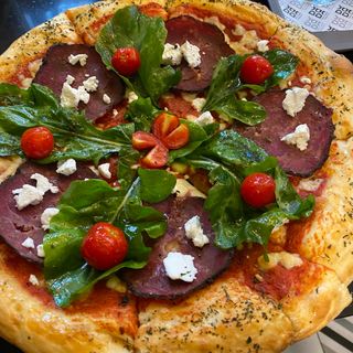 Pizza Chevre & Bresaola Roquette