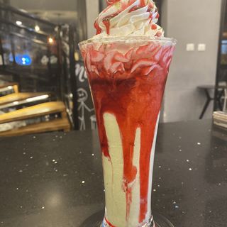 Matcha Frappé Fraise