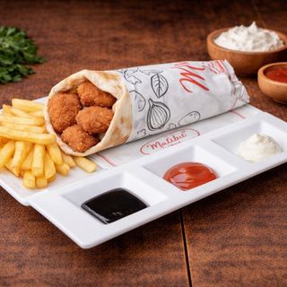 Sandwich naan chicken nuggets