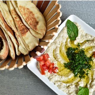 Purée d'aubergine (Mtabbel)