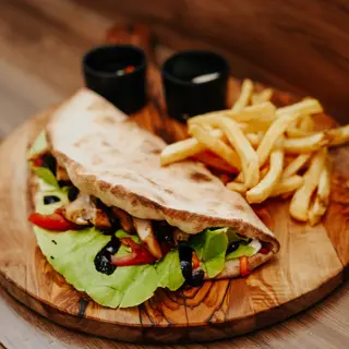 Makloub Chawarma
