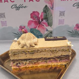 Gâteau L’Artiste Pistaches Framboise