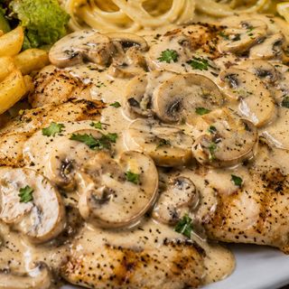 Plats pasta escalope à la crème