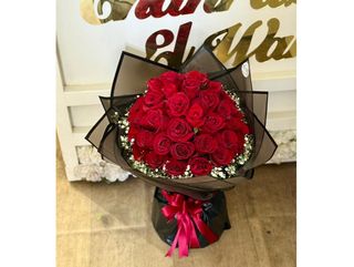 Bouquet Ron rouge emballage Noir