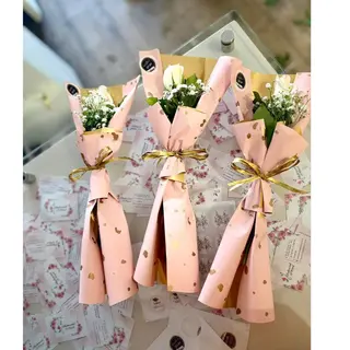 Fleurs spécial  (un seul bouquet à 25 DT)