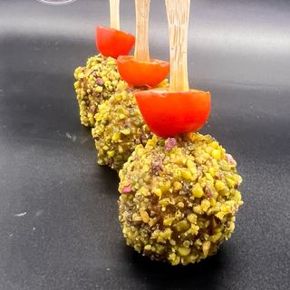 Boulettes De Poulet Enrobé De Pistache