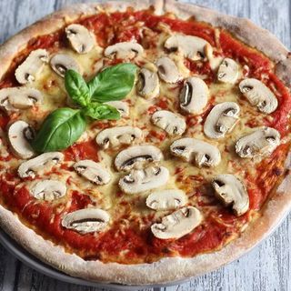 Pizza Champignon maxi