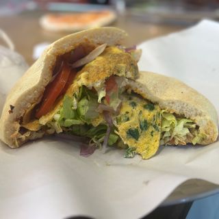 Tabouna ciabatta omelette
