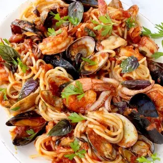 Pasta tunisienne fruits de mer