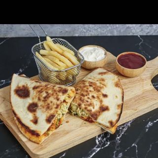 Makloub shawarma