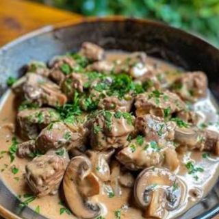 Emincè de boeuf sauce champignons