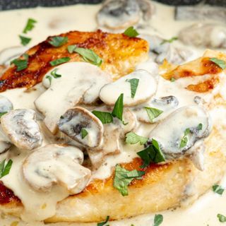 Escalope de poulet sauce champignons
