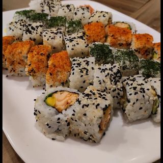 Tokyo California box 30 pieces